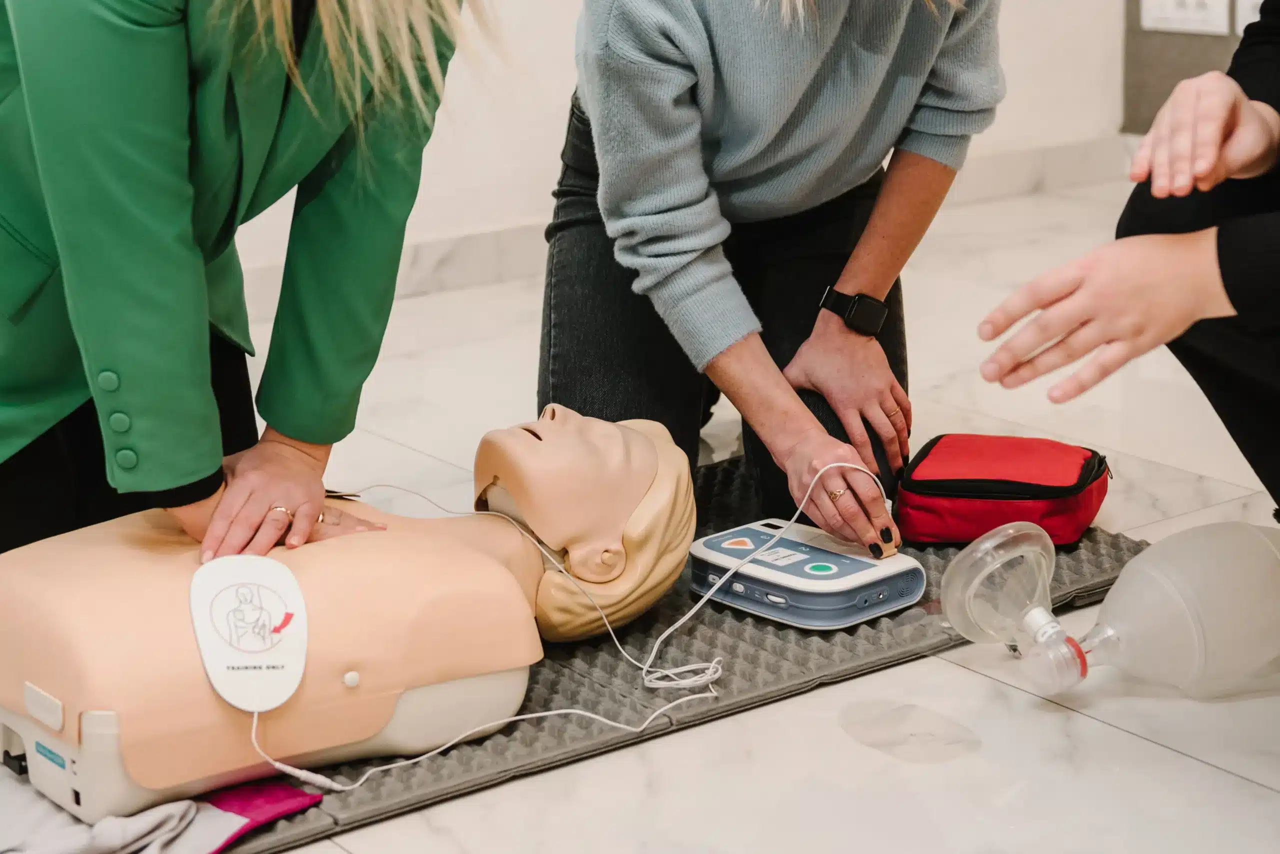 Find First-Aid Classes Near Me: Your Complete Guide